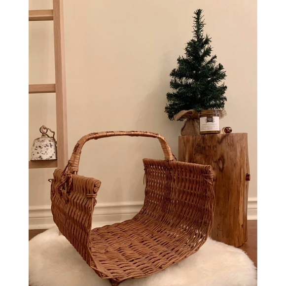 📌 ( Sold ) Vintage Wicker Blanket/ Wood / Plant Basket - Picture 3 of 3